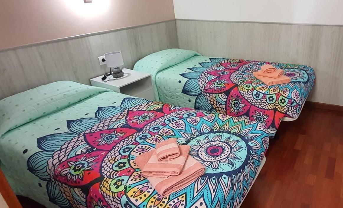 Apartamento Vilallonga Figueres  Kültér fotó