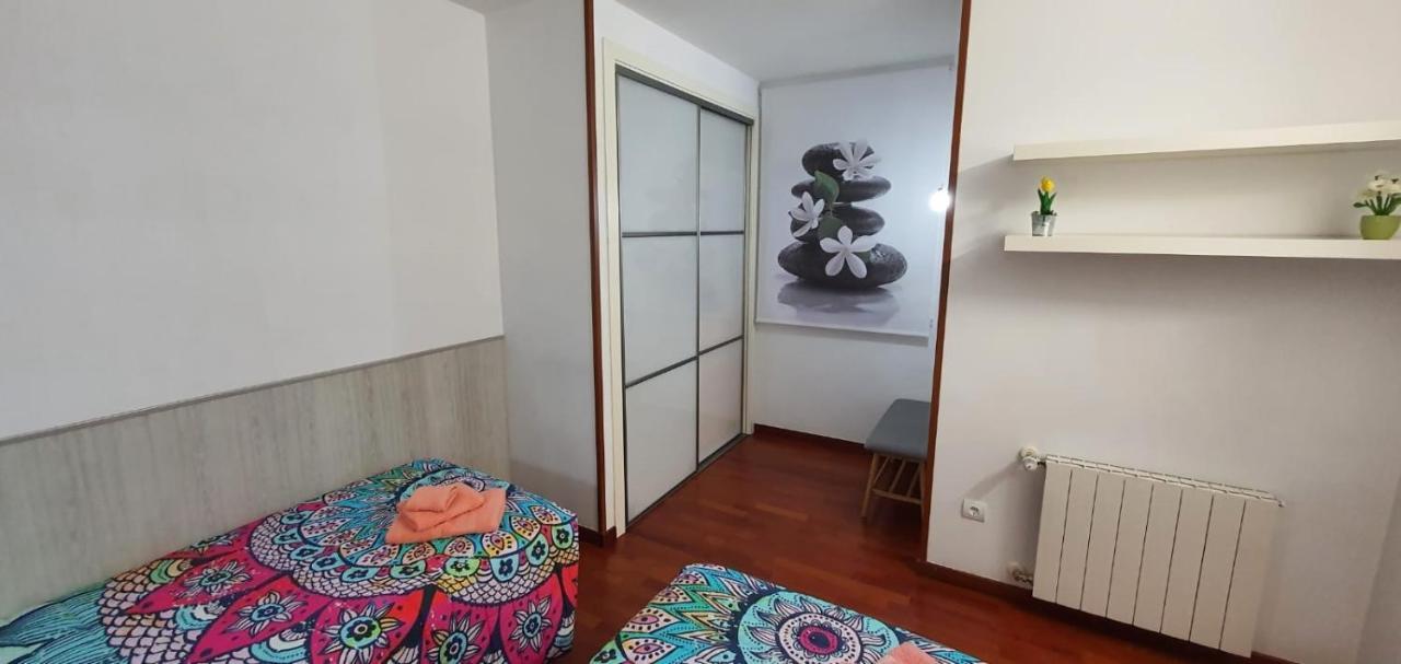 Apartamento Vilallonga Figueres  Kültér fotó