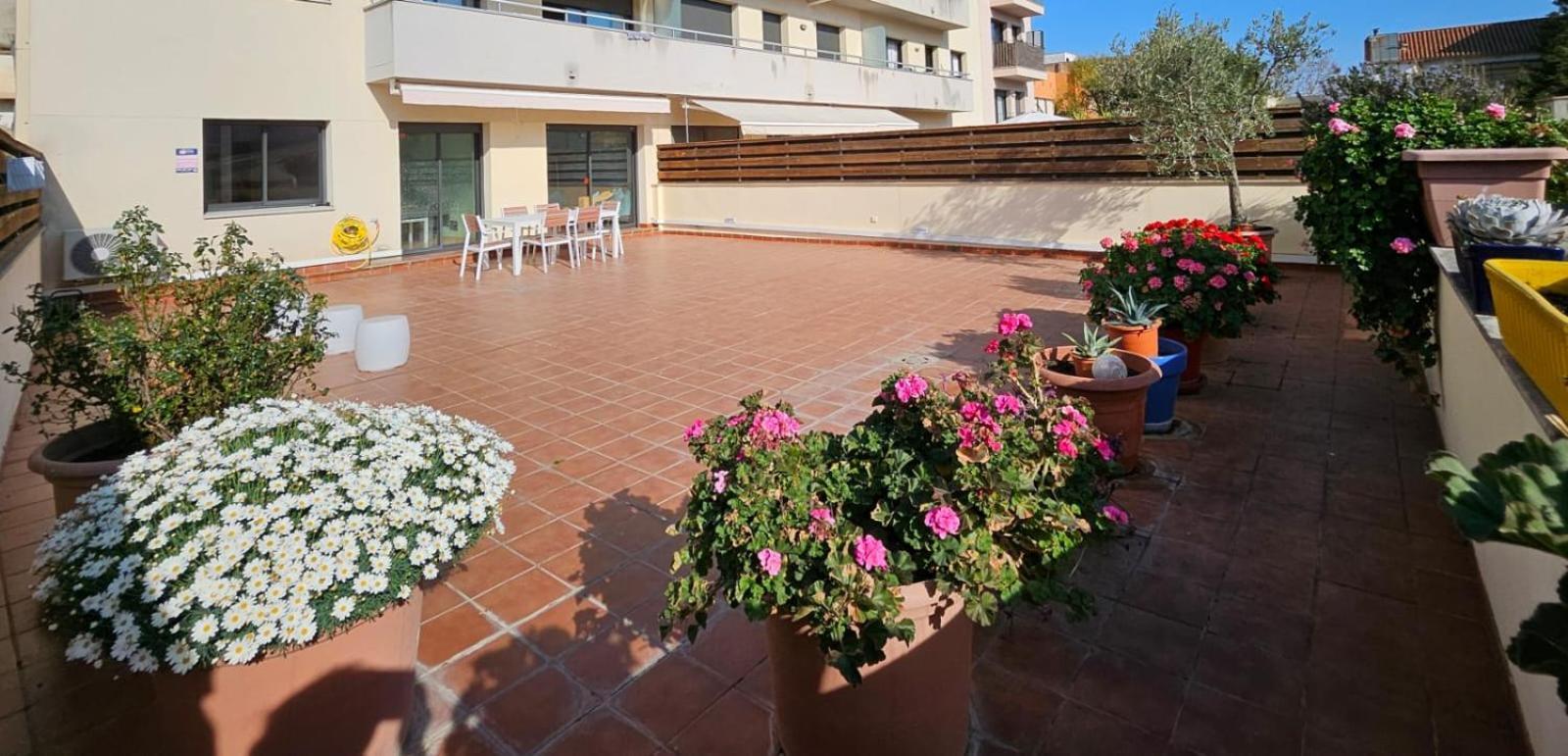 Apartamento Vilallonga Figueres  Kültér fotó