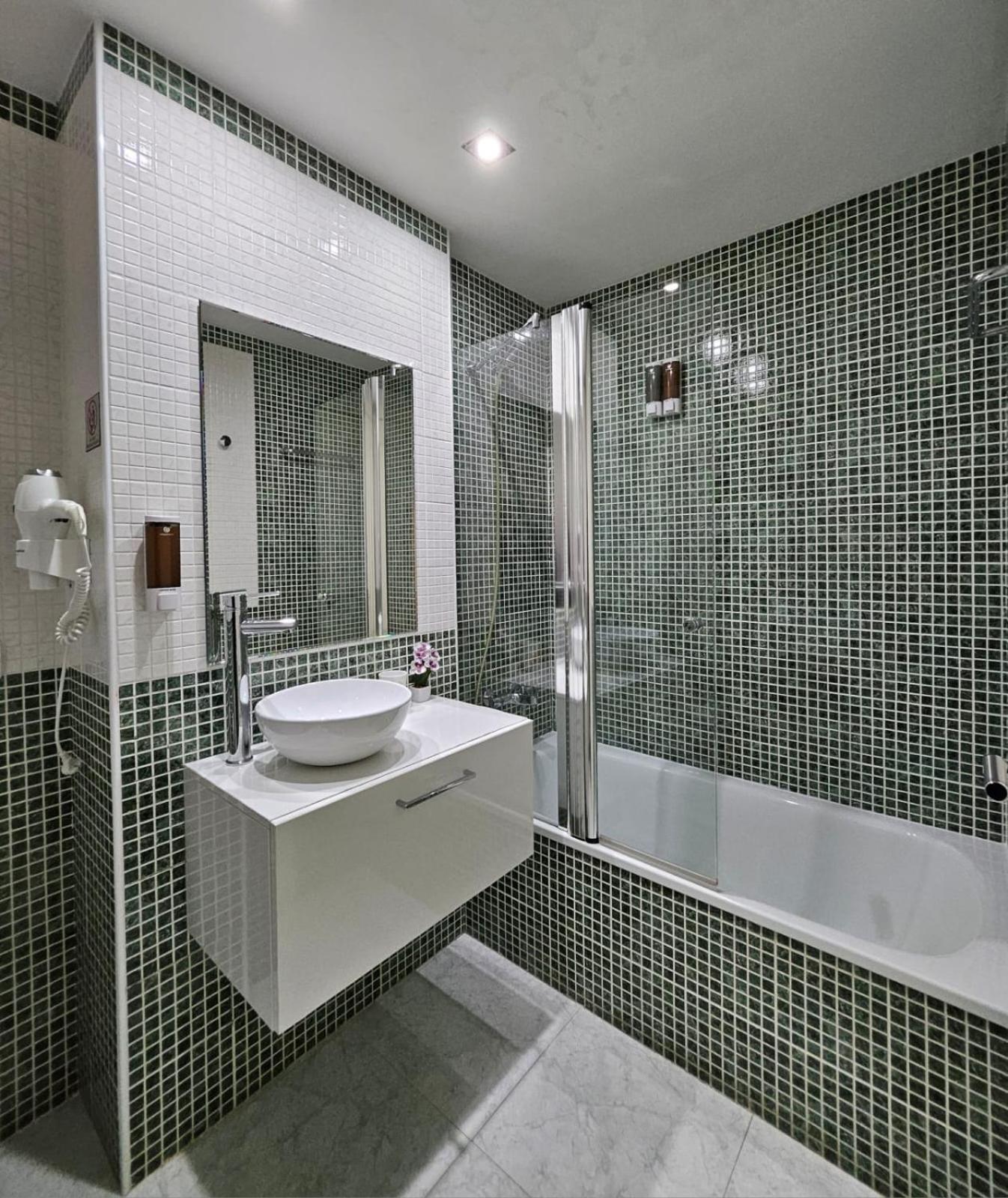 Apartamento Vilallonga Figueres  Kültér fotó