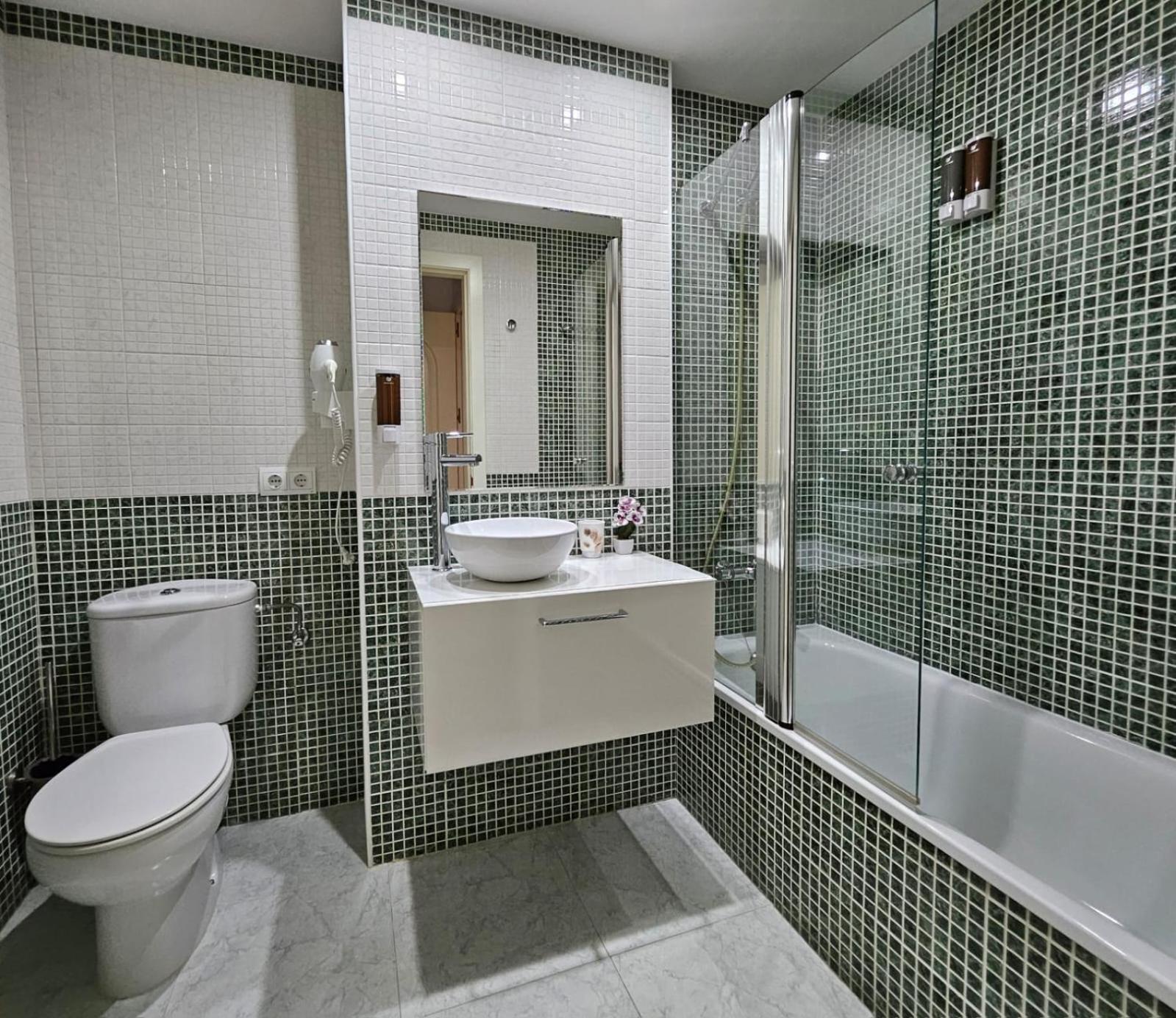 Apartamento Vilallonga Figueres  Kültér fotó