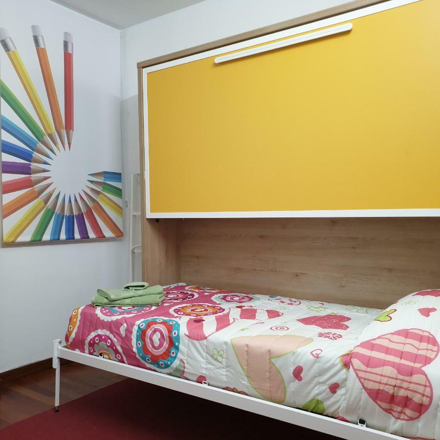 Apartamento Vilallonga Figueres  Kültér fotó